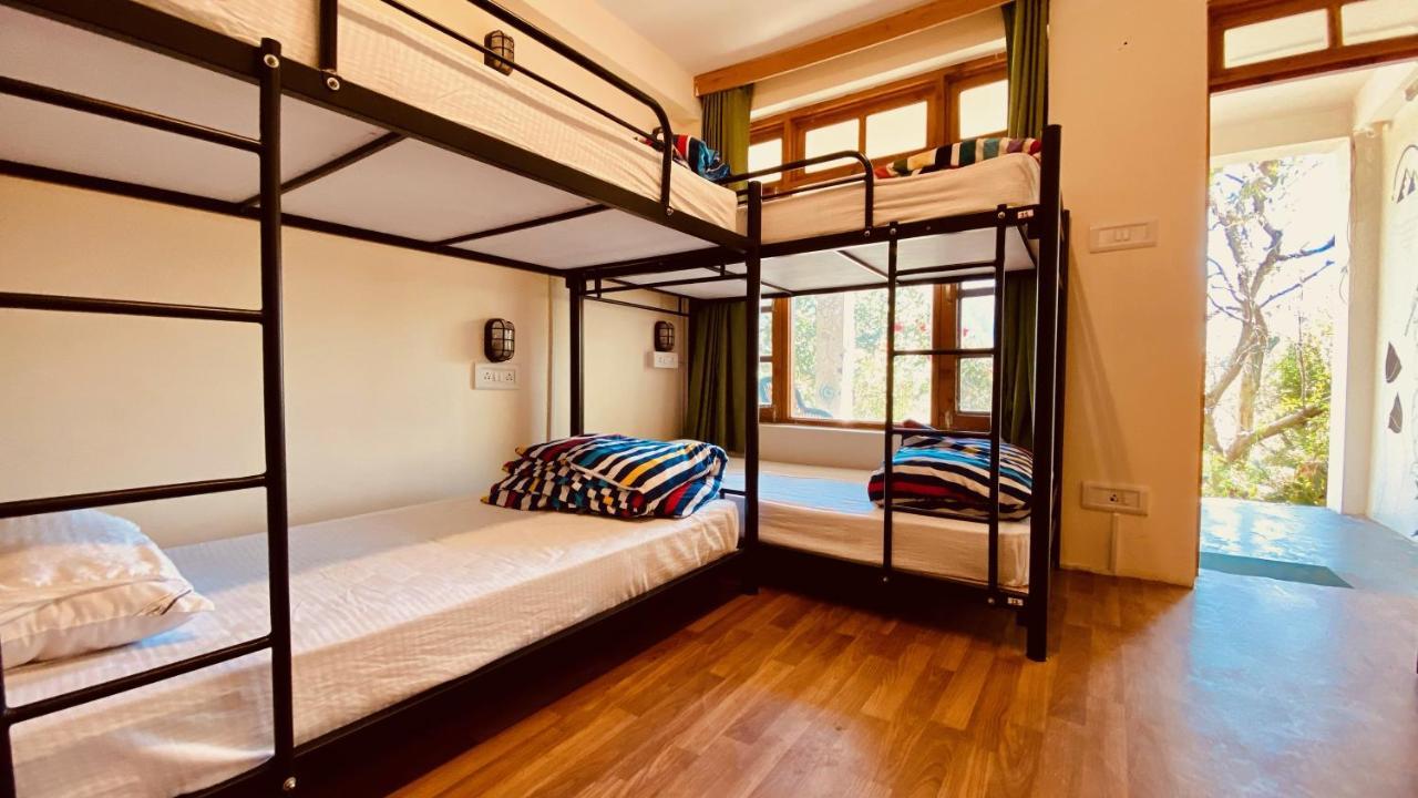 A Pousada Madpackers Manali Exterior foto
