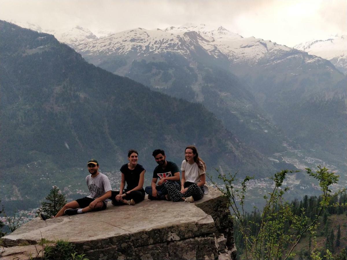 A Pousada Madpackers Manali Exterior foto